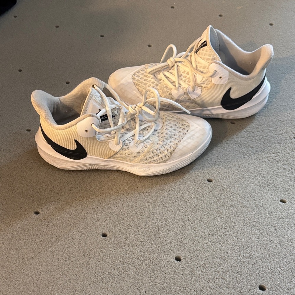 Nike White Mesh Sneakers with Black Swoosh